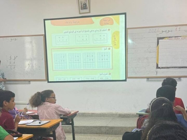 وزير التعليم يزور مدرستين بابن جرير