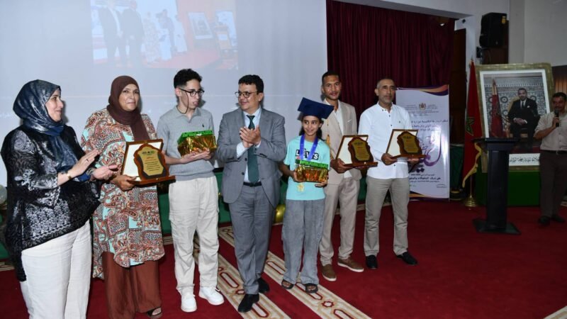 عامل الرحامنة يترأس حفل التميز الدراسي