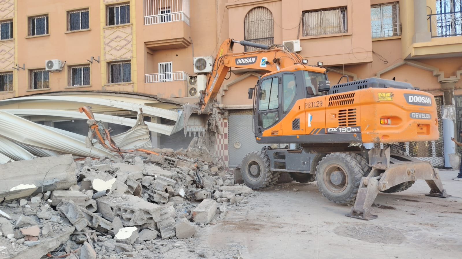 عملية واسعة لهدم بنايات عشوائية بمراكش