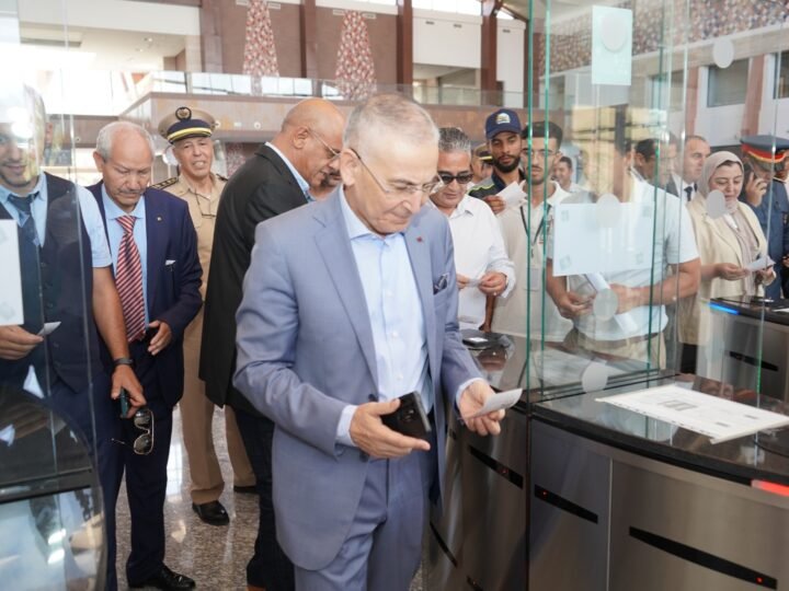 أسبوعان قبل افتتاحها..الوالي يجتمع بمهنيي النقل ويزور المحطة الطرقية الجديدة بمراكش
