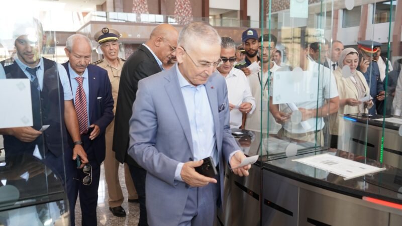 أسبوعان قبل افتتاحها..الوالي يجتمع بمهنيي النقل ويزور المحطة الطرقية الجديدة بمراكش