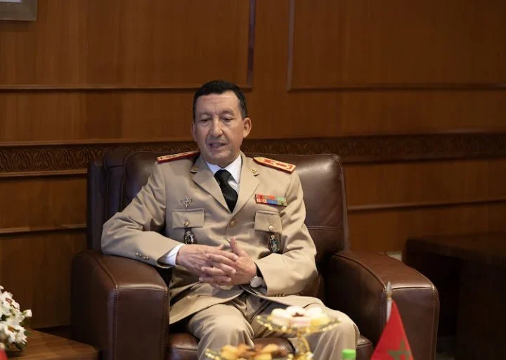 بريظ يتباحث مع قائد جيش ليبيريا