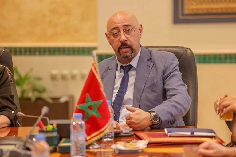 عمدة طنجة يعود من إسبانيا للاستماع إليه في قضية الأوراق الانتخابية