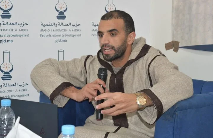 رضا بوكمازي يتصدر في آسفي