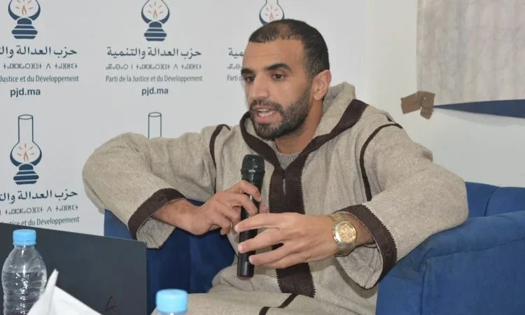 رضا بوكمازي يتصدر في آسفي