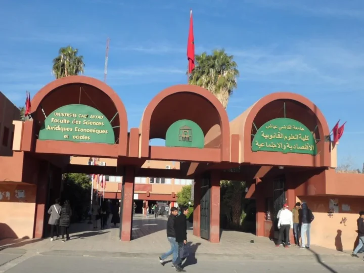 طالب مراكشي يتوج في عُمان