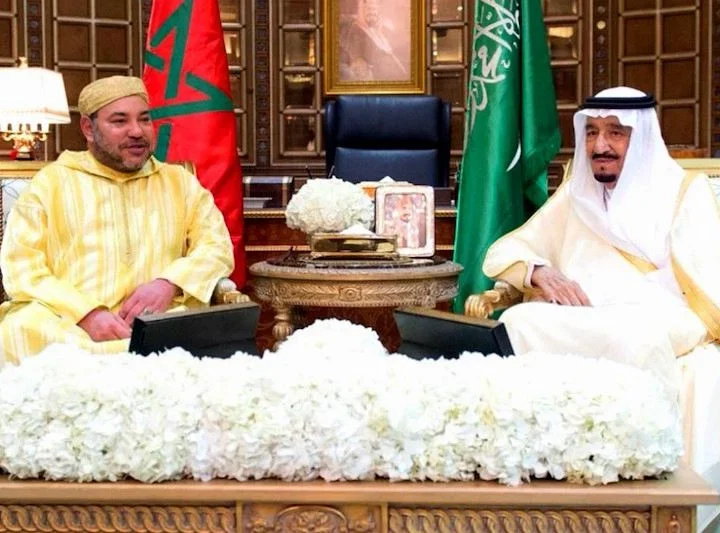 الملك محمد السادس يستنكر استهداف السعودية