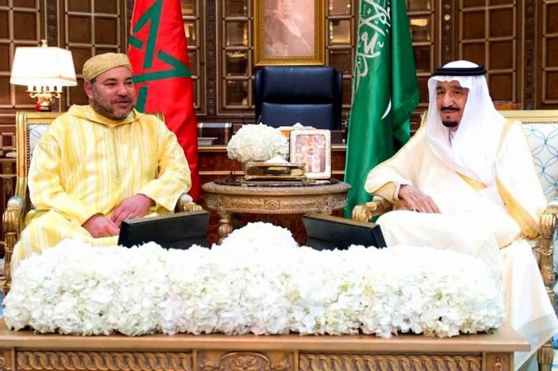 الملك محمد السادس يستنكر استهداف السعودية