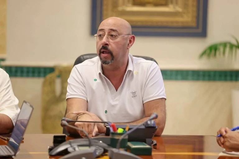 إحالة عمدة طنجة معتقلا على قاضي التحقيق