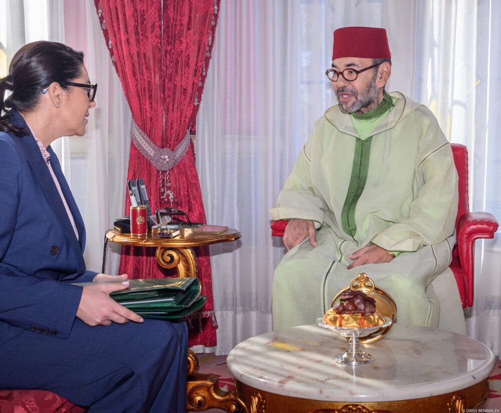 الملك يستقبل المنصوري ويطلع على مسار تشكيل الحكومة الجديدة