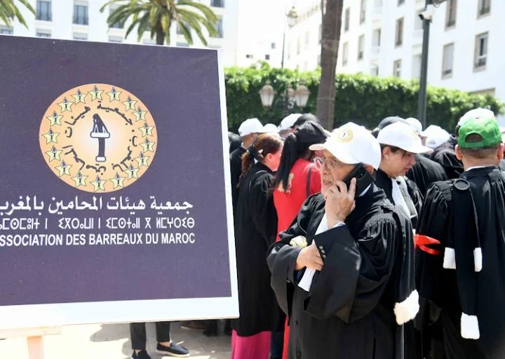 بعد 4 أشهر من “الإضراب”..المحامون يعودون إلى المحاكم