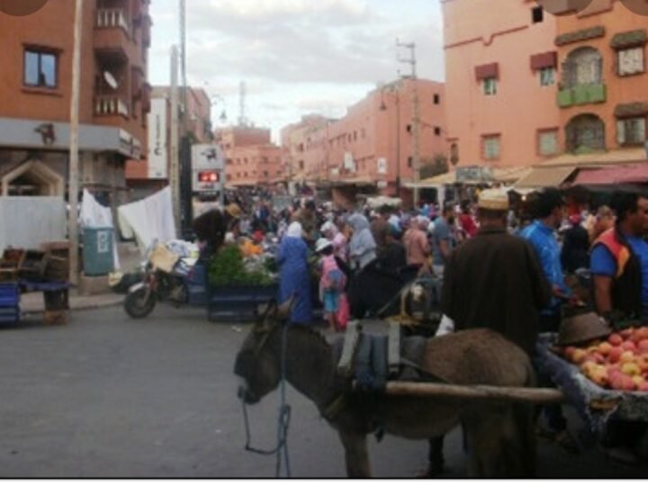 التجار يطالبون بتنظيف وتهيئة شارع مولاي عبد الله بابن جرير