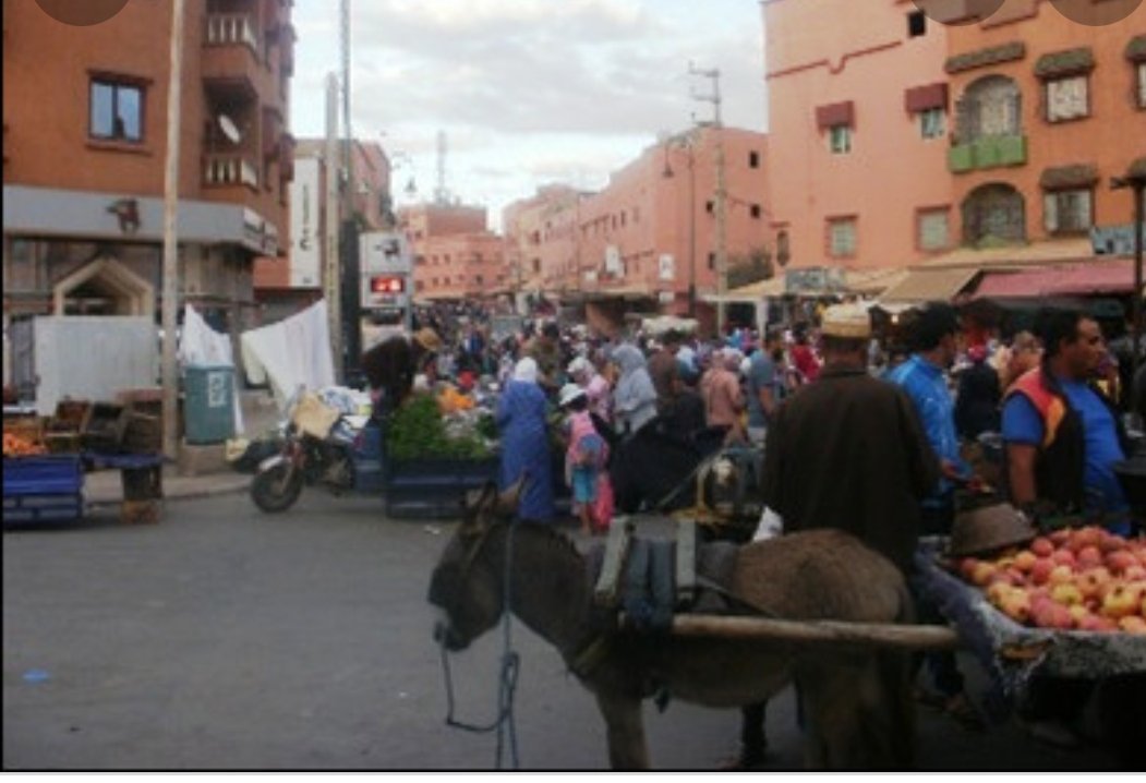 التجار يطالبون بتنظيف وتهيئة شارع مولاي عبد الله بابن جرير