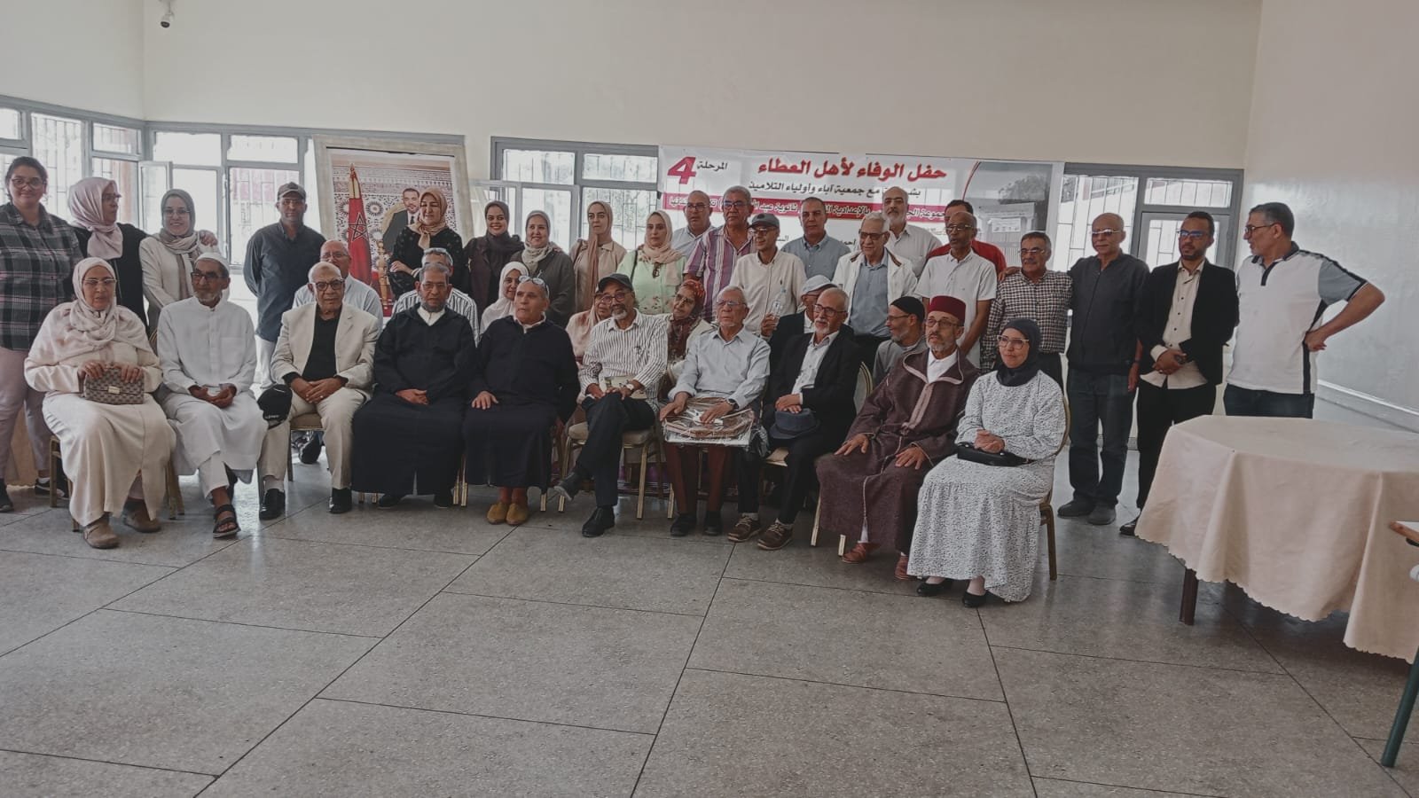 تلاميذ الجيل الذهبي يكرّمون الأساتذة المتقاعدين بابن جرير