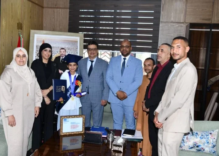التلميذة الرحمانية خديجة بومليك تمثّل المغرب في تحدي القراءة العربي بالإمارات