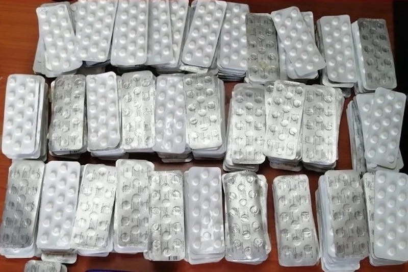 اعتقال سبعيني يستعمل وصفات مزورة لاقتناء الأقراص المخدرة من صيدليات بابن جرير