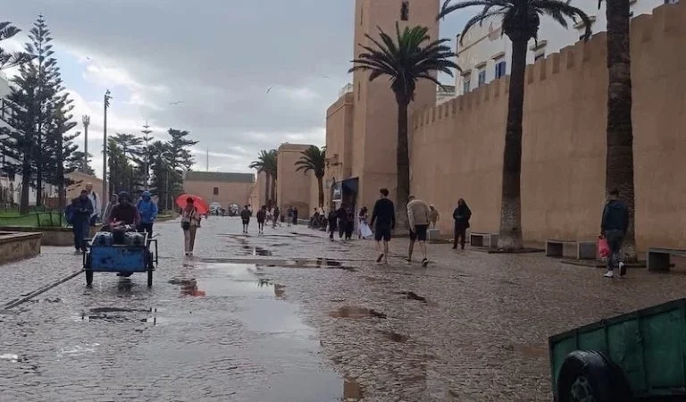 طقس السبت..أمطار رعدية وانخفاض الحرارة