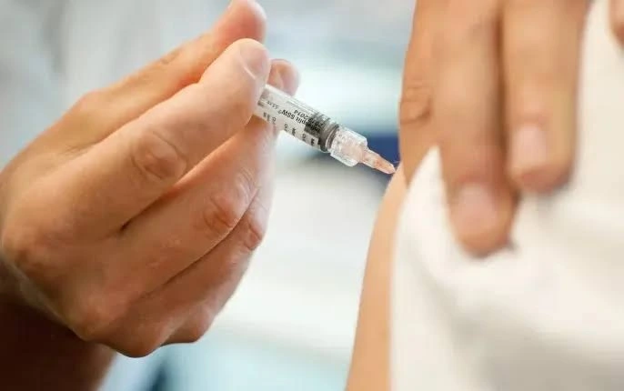 وزارة الصحة تدعو إلى استكمال تلقيح الأطفال
